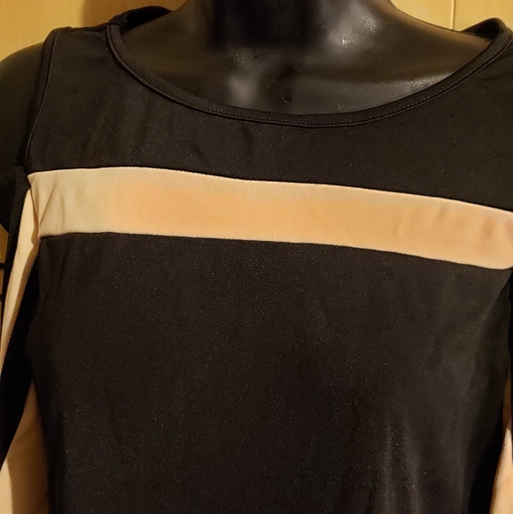 Ladies cold shoulder fashion top - Picture 9 of 9